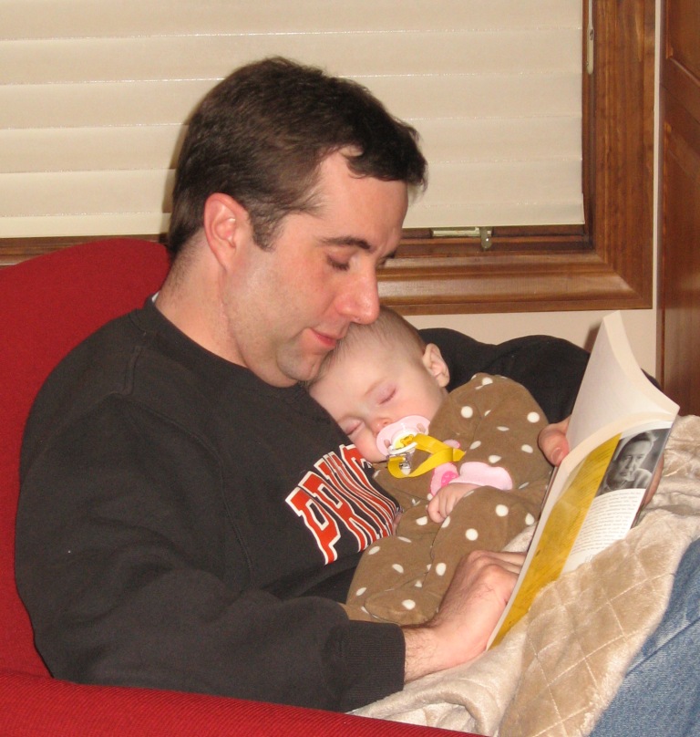 022508_SnugglewithDaddyBlog.jpg