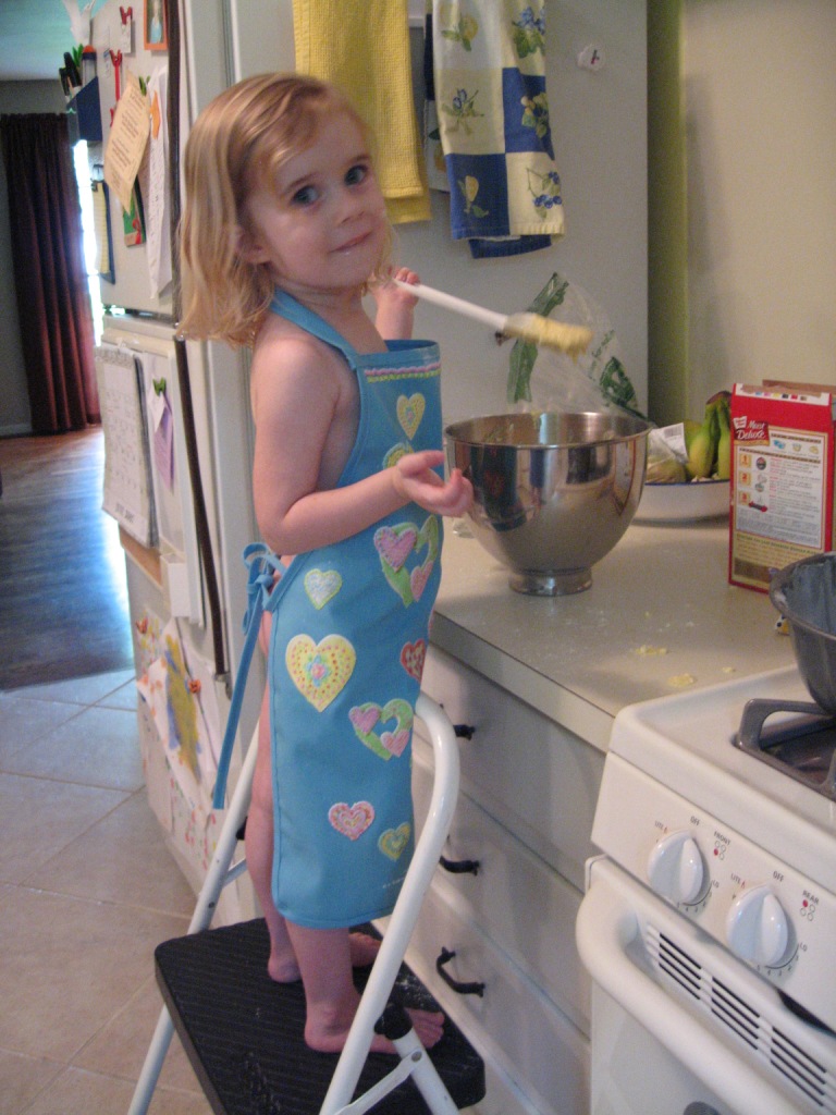 061207_MakingCakeApronBlog.jpg