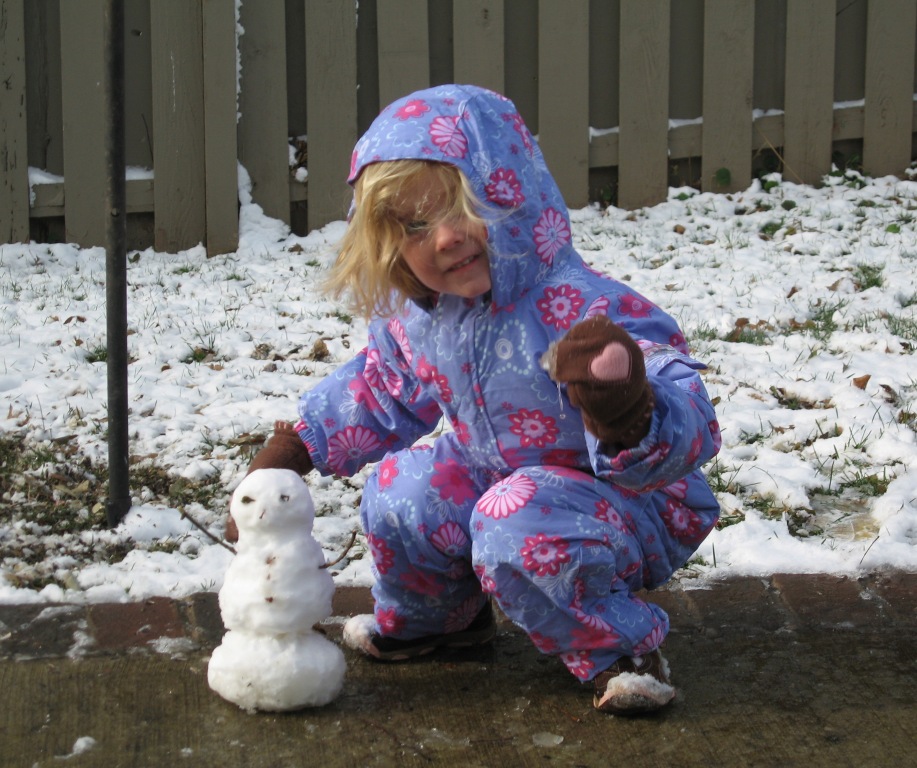 112207_1stSnowManBlog.jpg