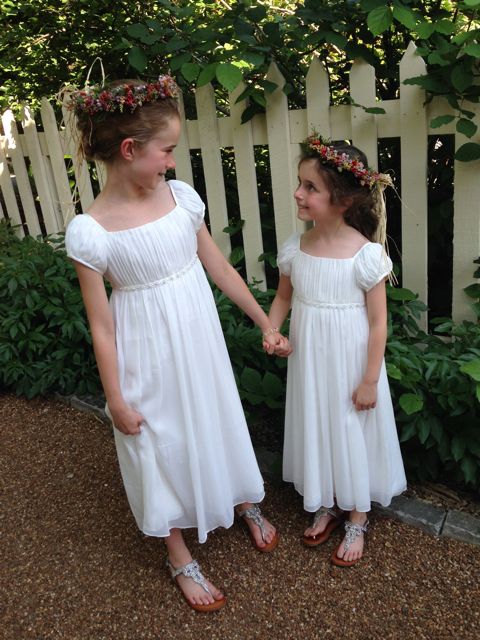 061514_FlowerGirlsHoldingHands.jpg