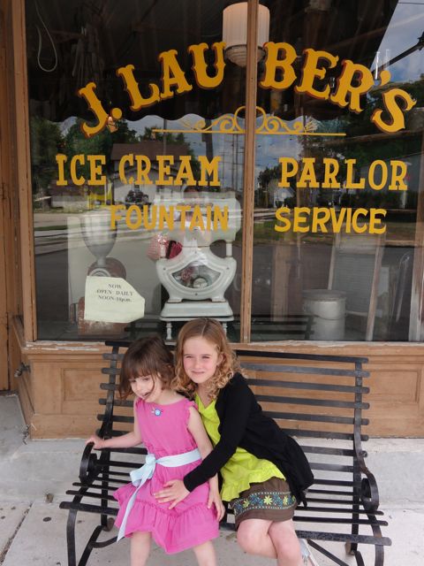 071311_TrainIceCreamParlor.jpg