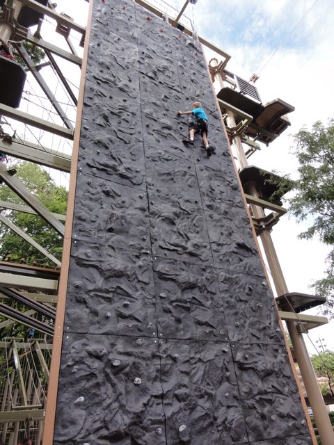 081212_GClimbing.jpg