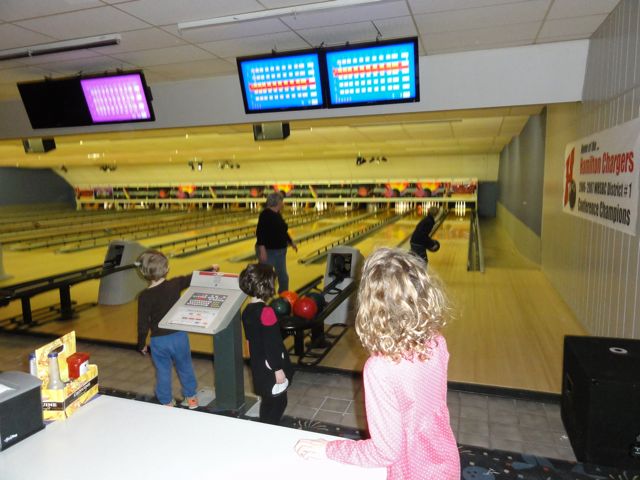 122711_BowlingG.jpg